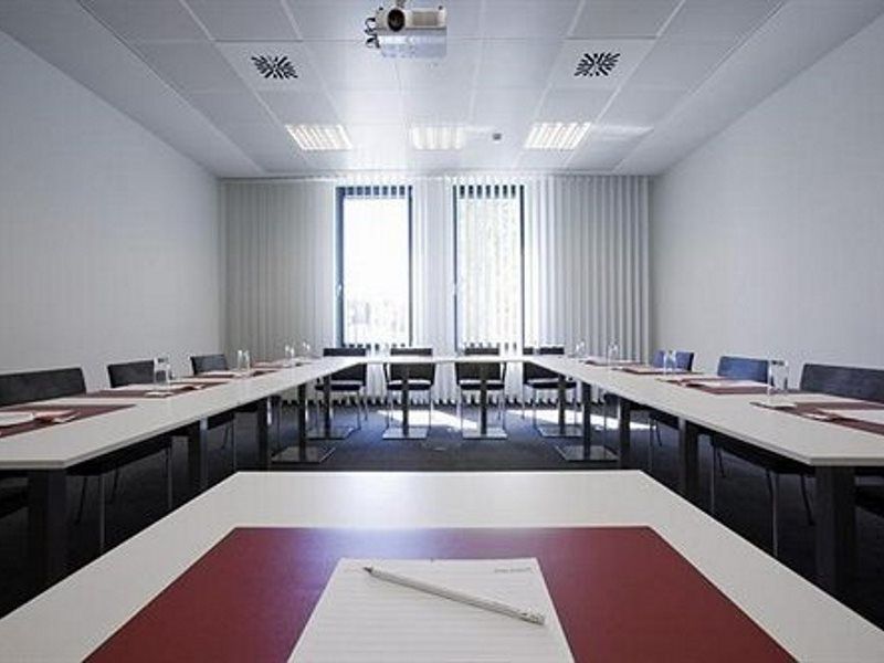 Vienna House Easy By Wyndham 4* Stuttgart