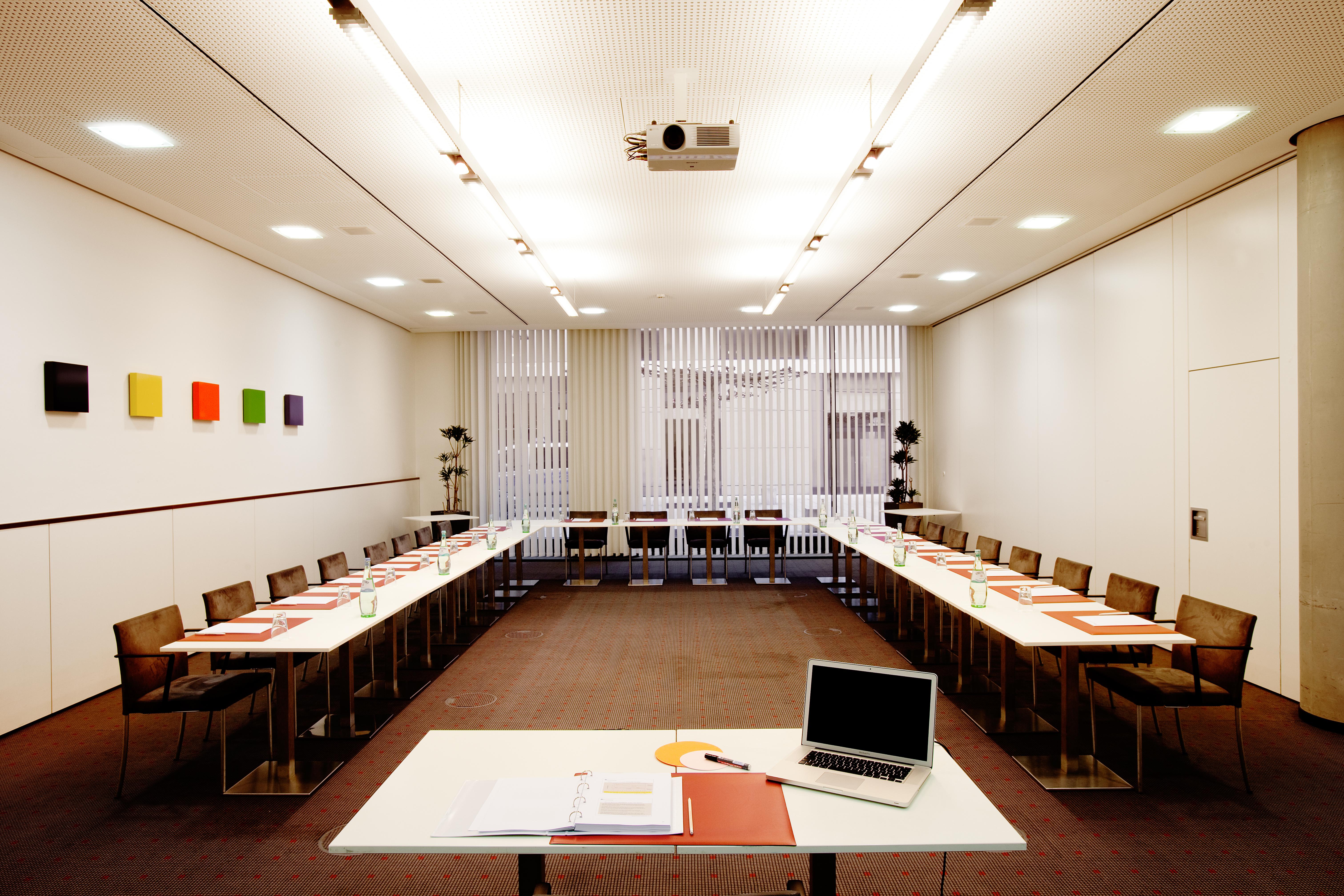 Vienna House Easy By Wyndham 4* Stuttgart