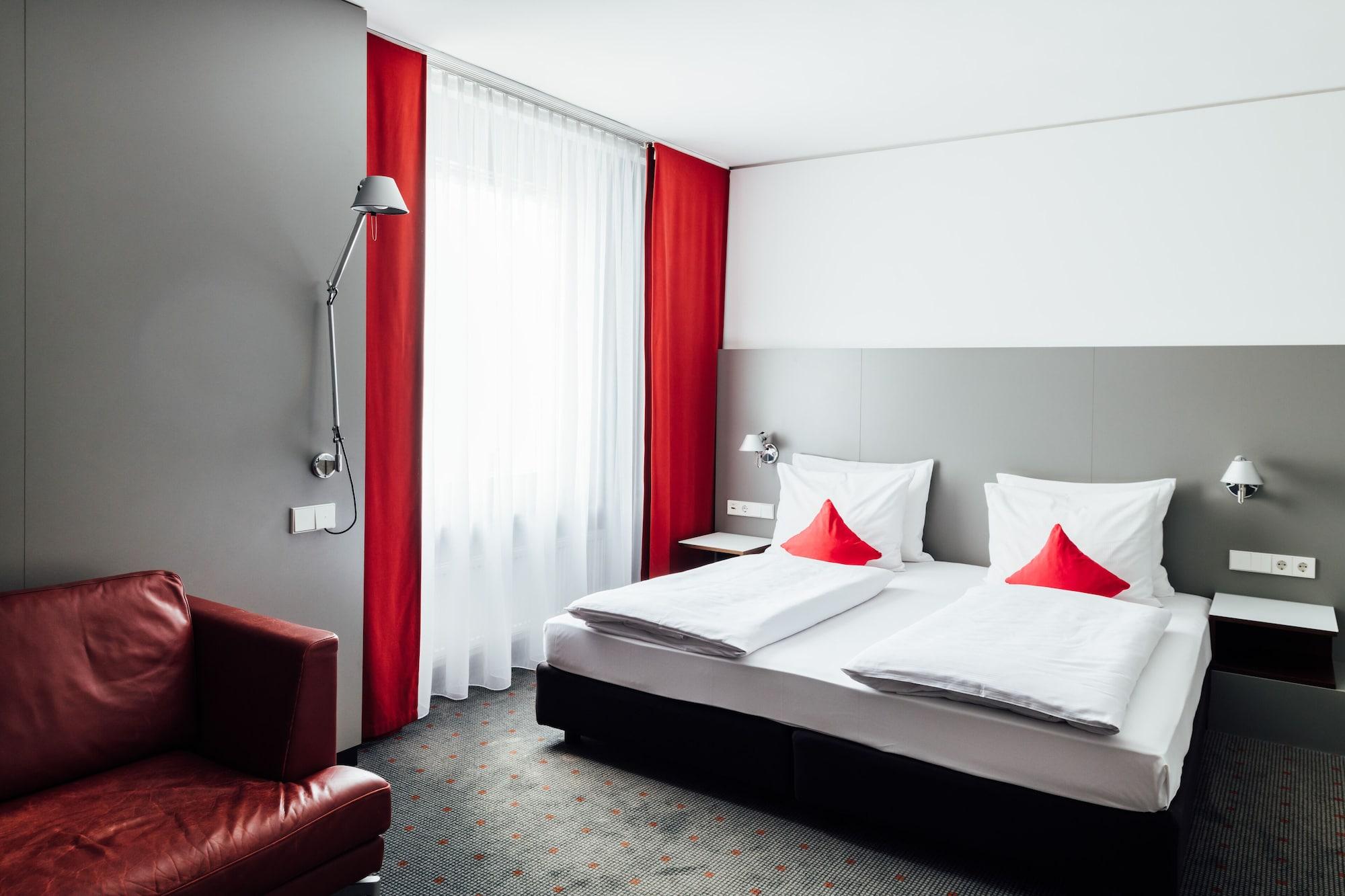 Hotel Vienna House Easy By Wyndham 4*